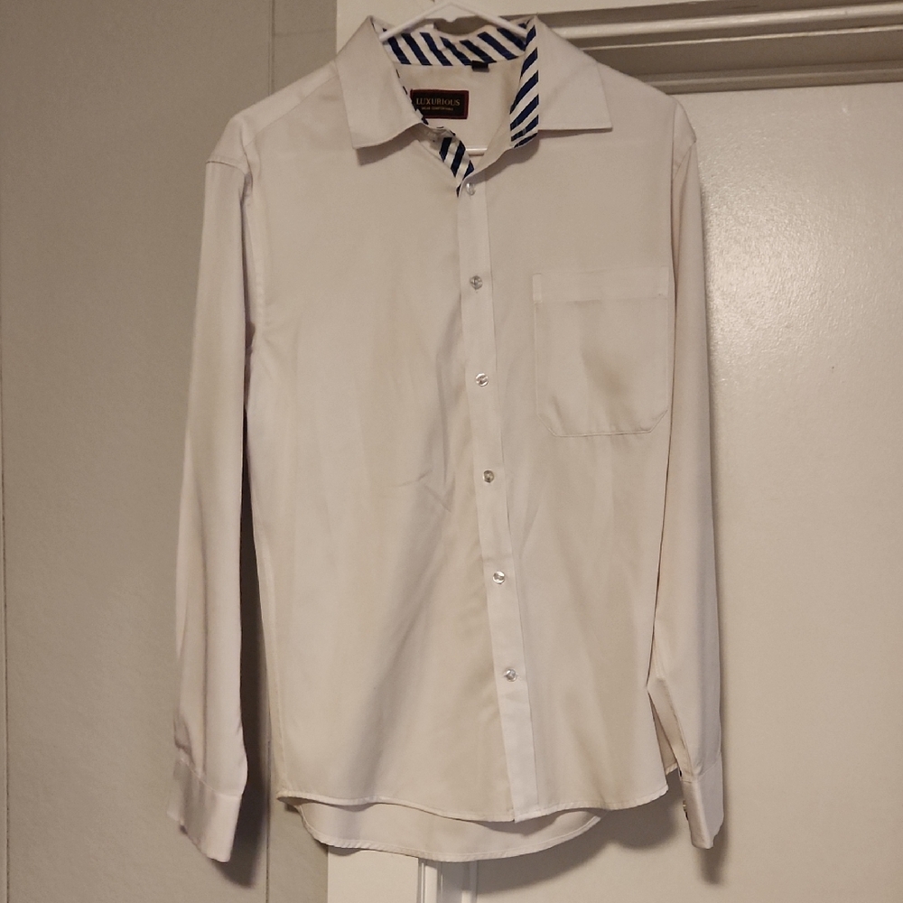 Van Heusen White Dress Shirt Long-Sleeved Classic